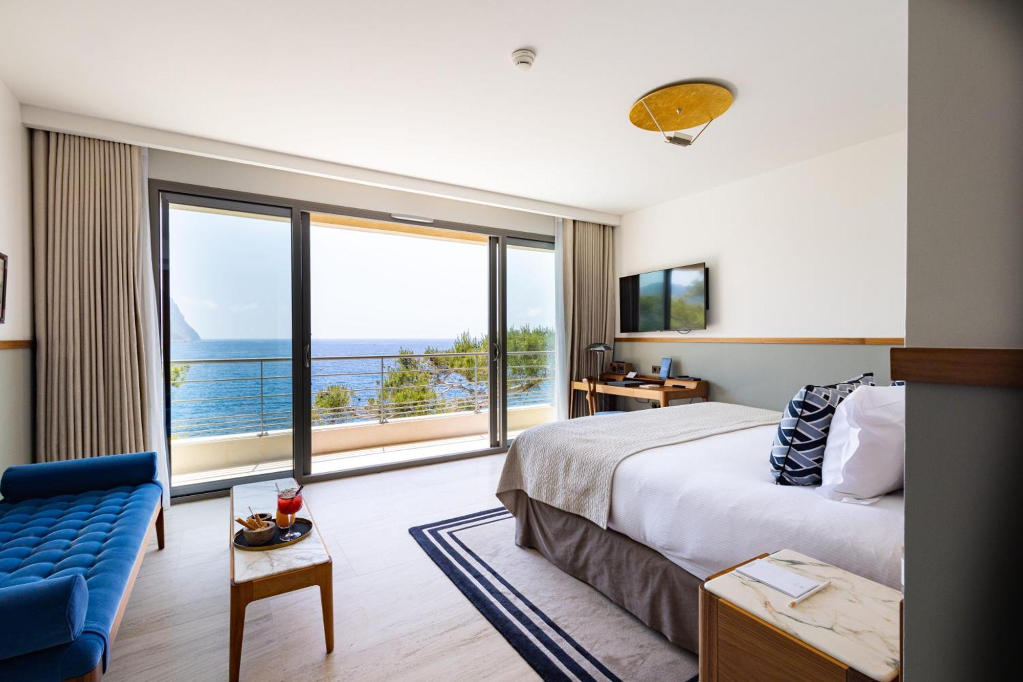Hotel Les Roches Blanches 5*